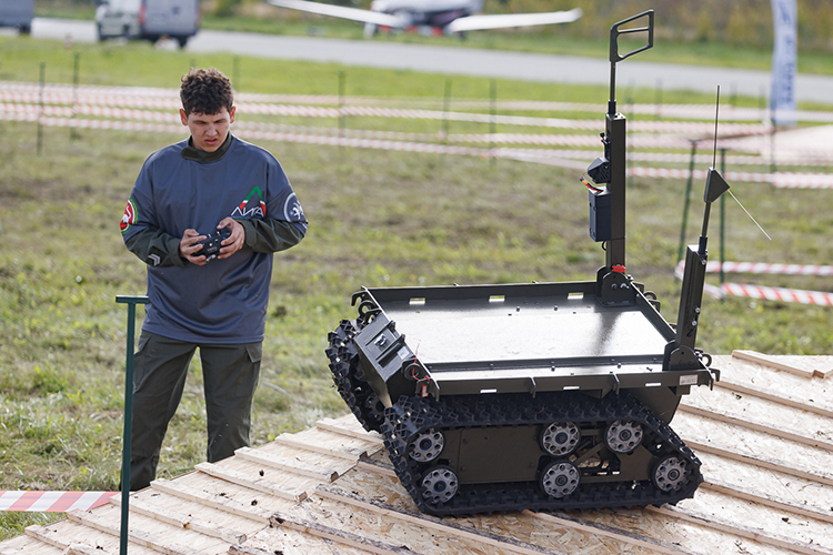 В Лаишевском районе прошел первый Кубок раиса РТ по беспилотным системам сразу в трех стихиях